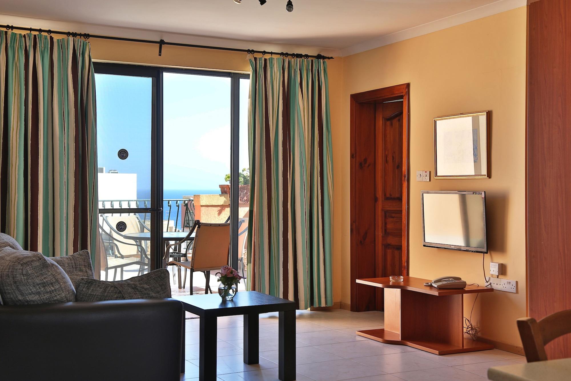 White Dolphin Complex 3*