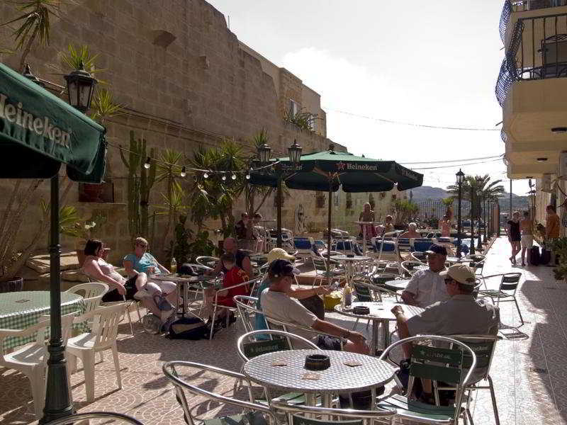 White Dolphin Complex 3* Qawra